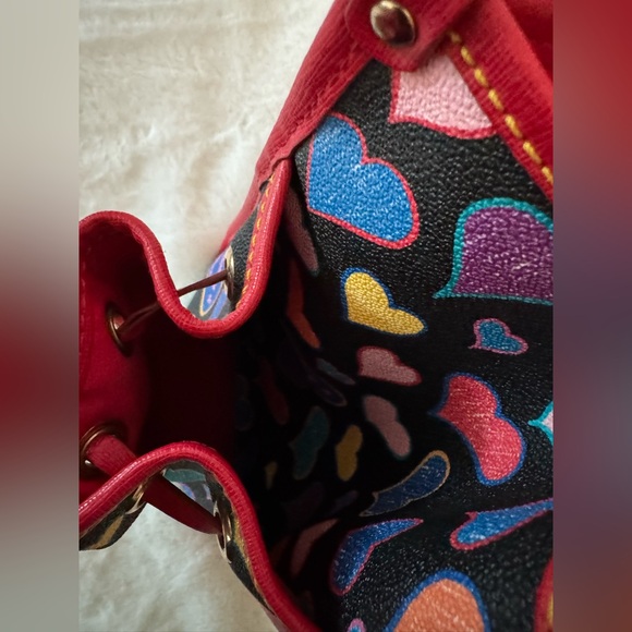 Dooney & Bourke Hearts Delaney Tote Open Top Clip Closures Side Pockets Y2K - Picture 10 of 16